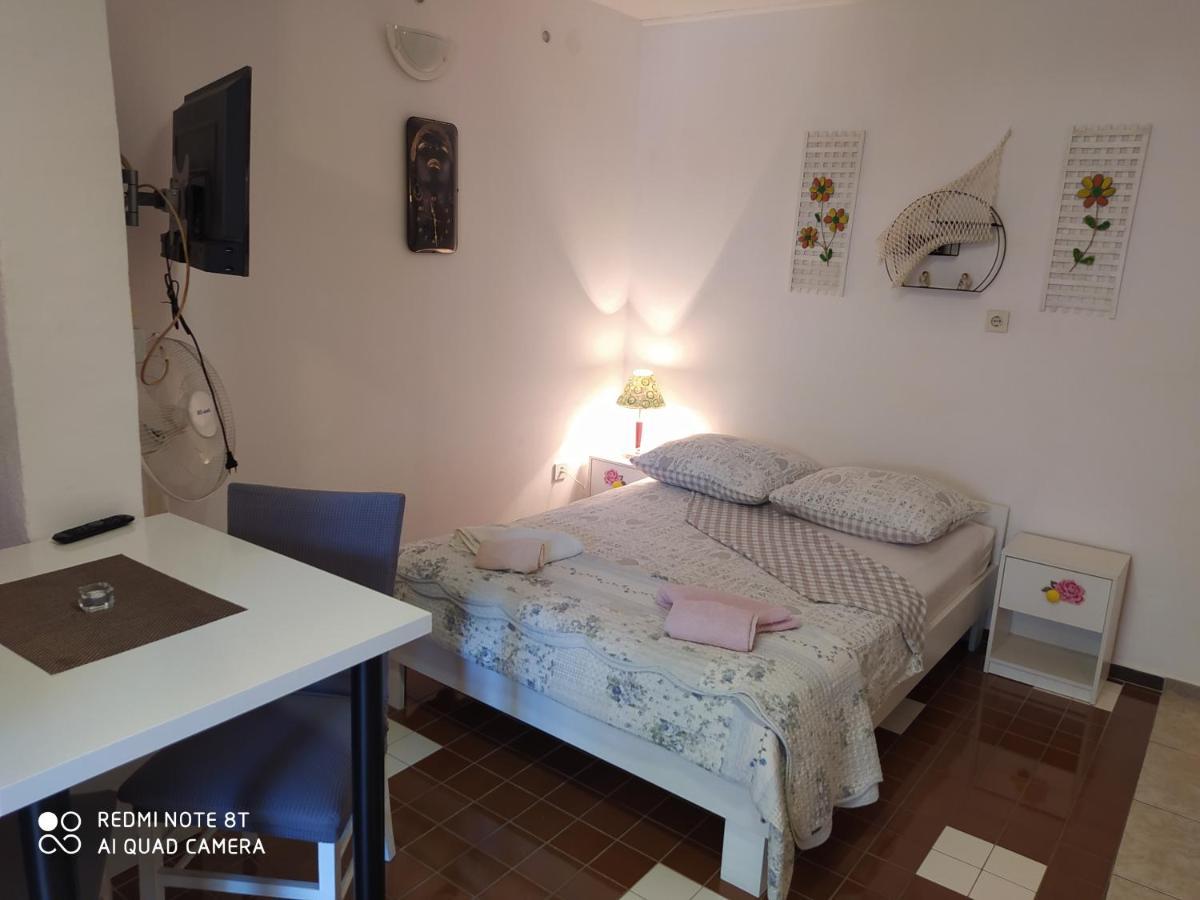 Apartments Ante Tribunj  Luaran gambar